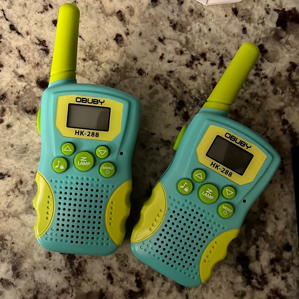 Obuby walkie talkies